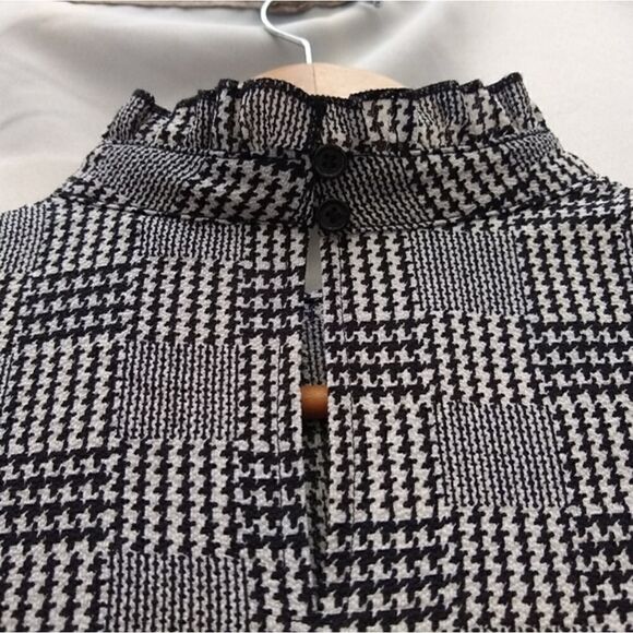 Gorgeous forever 21 blouse - Picture 4 of 6